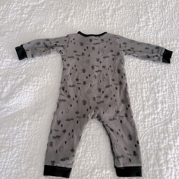 Carter’s Jumpsuit - Picture 4 of 5